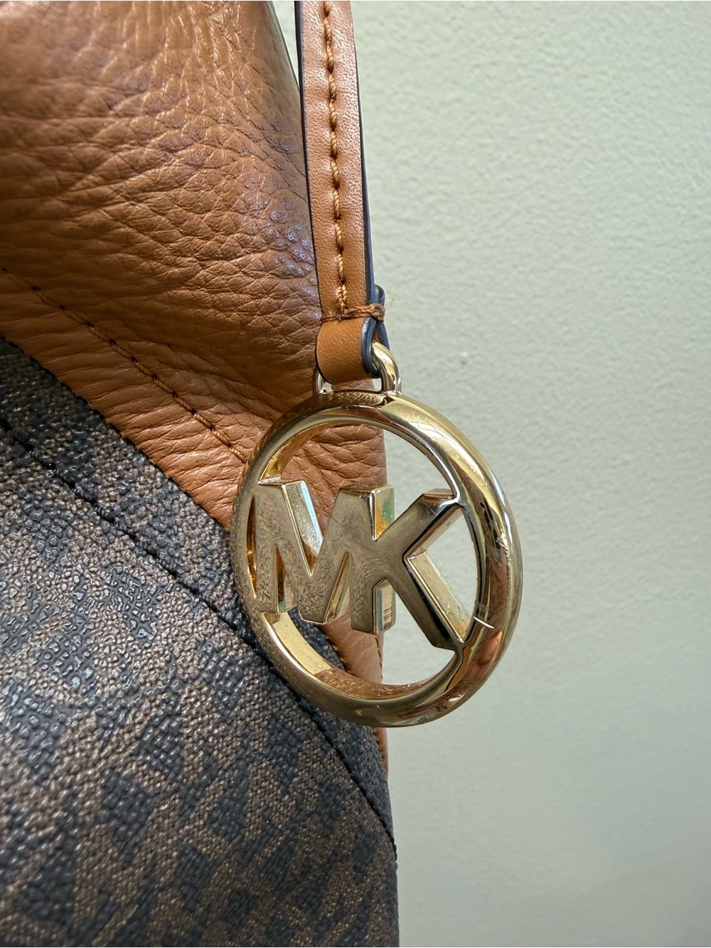Michael Kors Signature MK Brown Tan Hobo Shoulder Crossbody Bag + Dust Bag - Picture 3 of 9